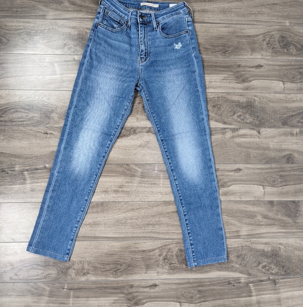 Levi's 721 High Rise Skinny Light Wash Jeans Size 26